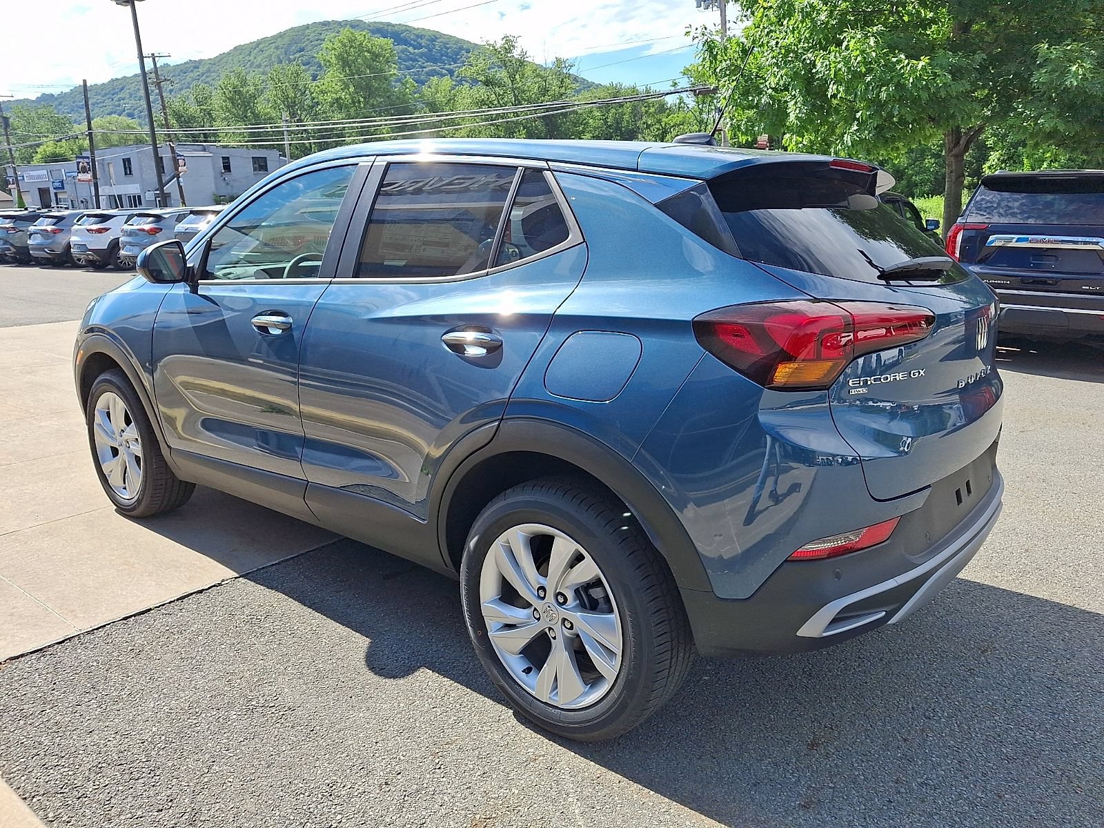 New 2026 Buick Encore GX Preferred w/ Advanced Technology Package AWD/4WD image 4
