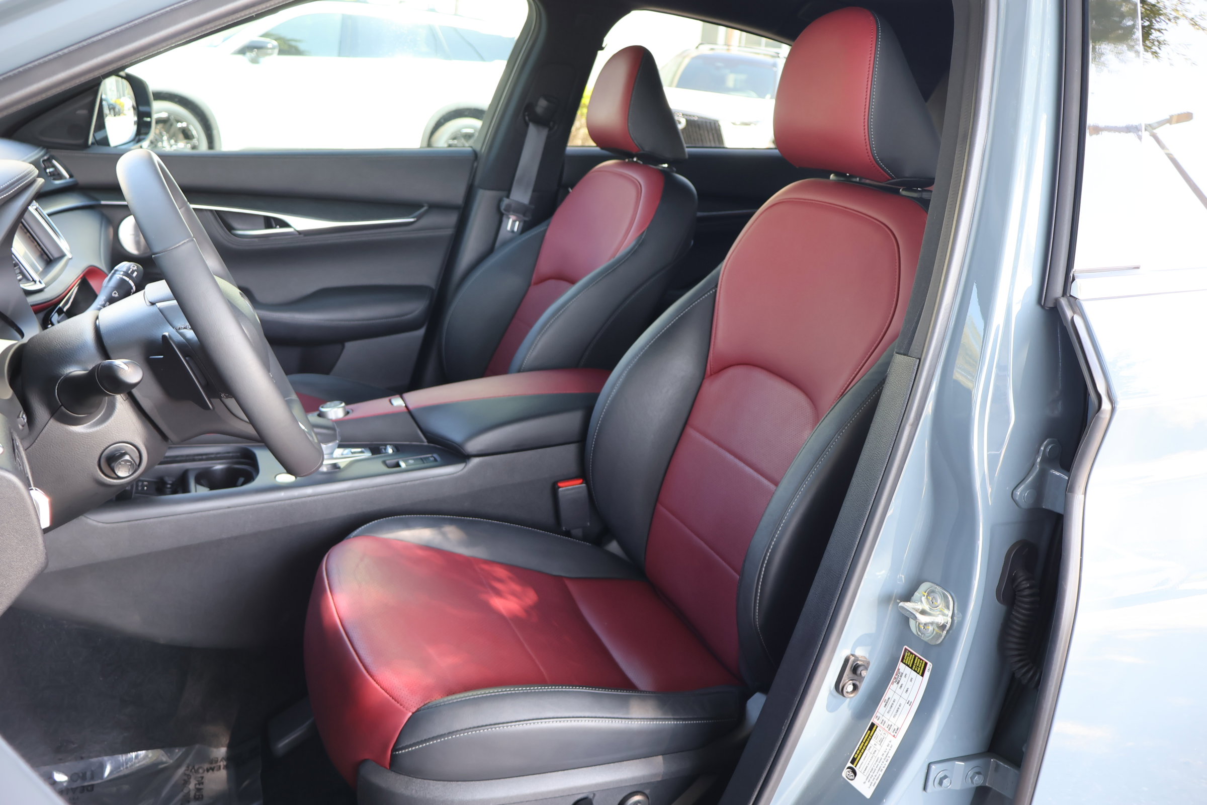 Certified 2023 INFINITI QX55 Sensory w/ Lighting Package AWD/4WD image 2