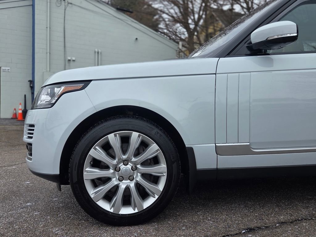 Used 2017 Land Rover Range Rover Supercharged image 10