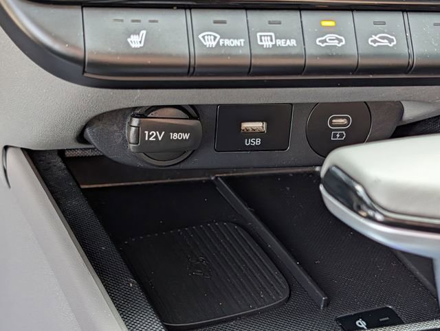 Used 2024 Hyundai Elantra SEL w/ Convenience Package FWD image 18