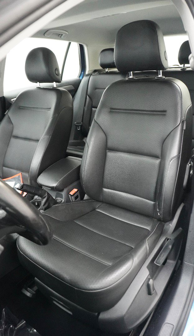 Used 2017 Volkswagen Golf Wolfsburg Edition FWD image 4