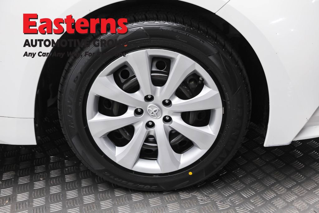 Used 2022 Toyota Corolla LE image 31