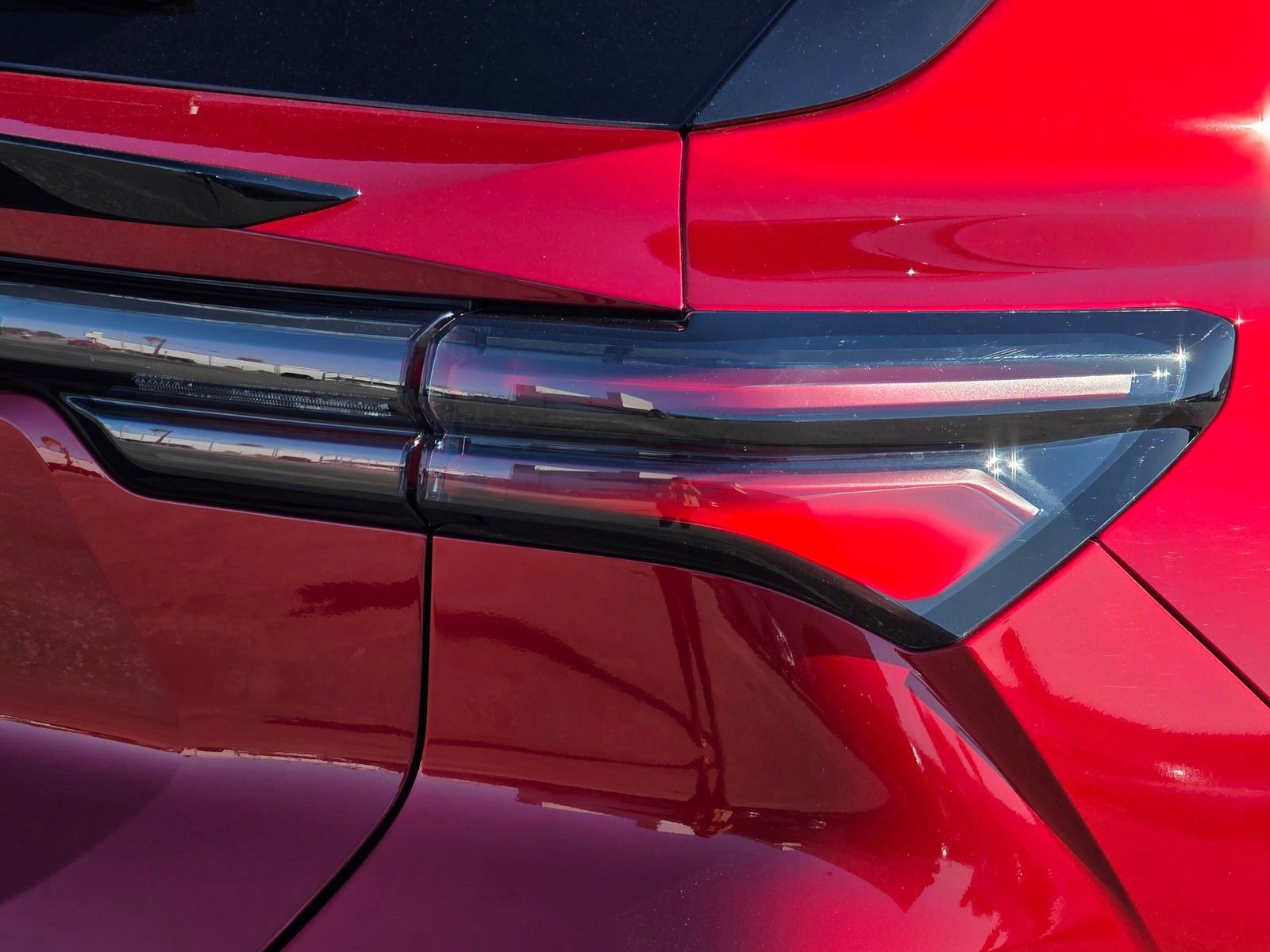 New 2026 Chevrolet Equinox EV LT w/ LPO, Blackout Package image 12