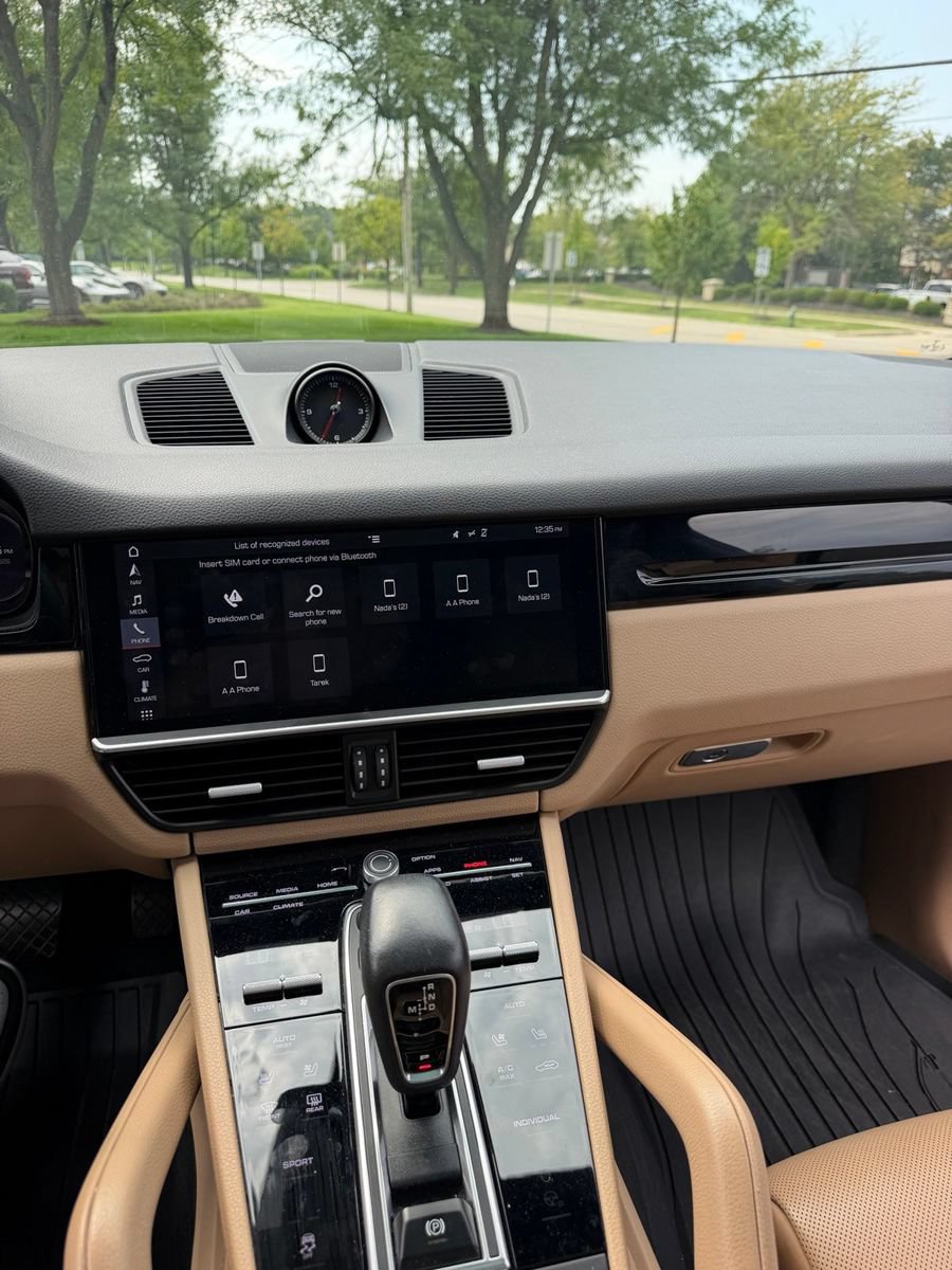 Used 2019 Porsche Cayenne AWD/4WD image 6