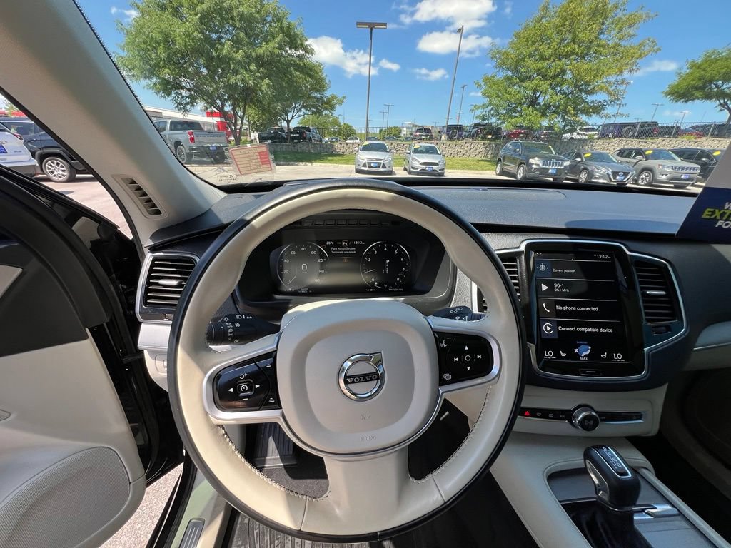Used 2022 Volvo XC90 T5 Momentum w/ Advanced Package AWD/4WD image 43
