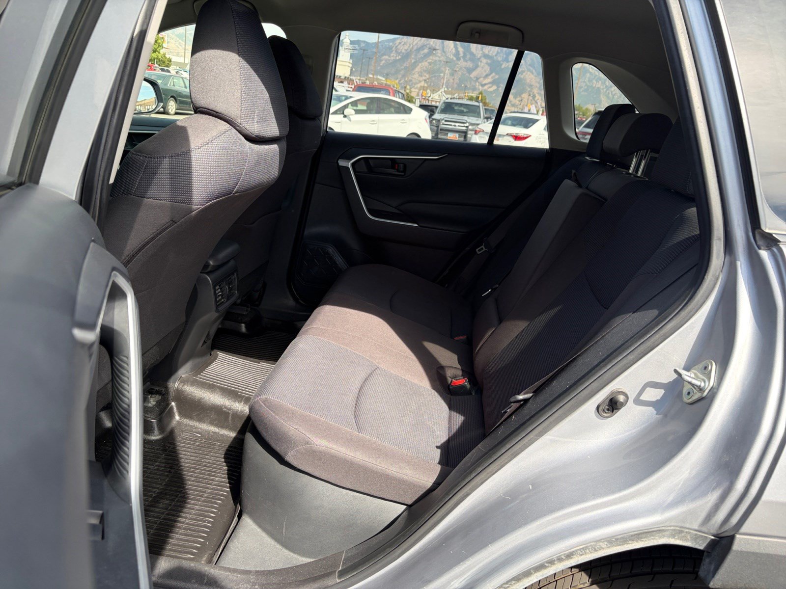 Used 2023 Toyota RAV4 LE AWD/4WD image 25