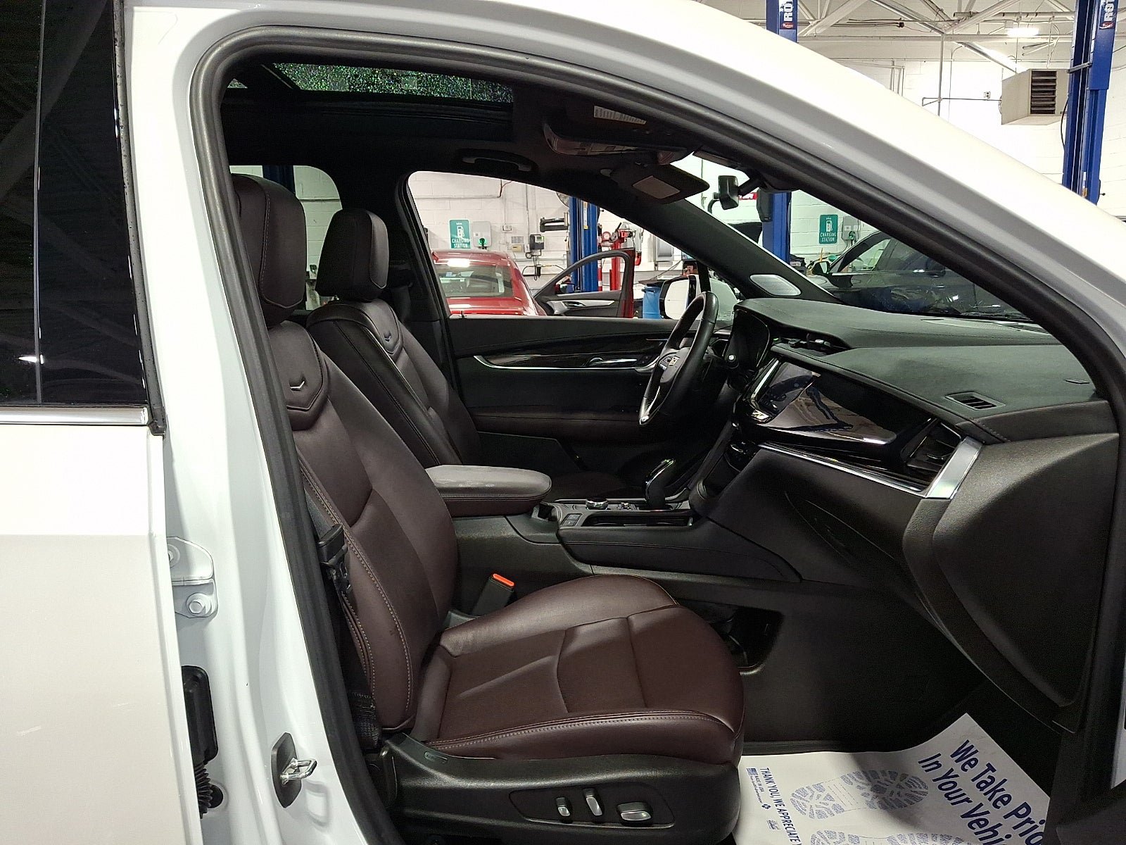 Certified 2023 Cadillac XT6 Premium Luxury AWD/4WD image 20