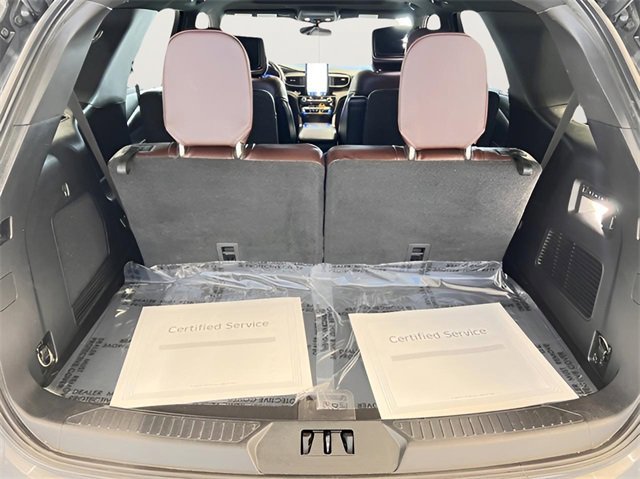 Used 2022 Ford Explorer Platinum w/ Equipment Group 601A image 7