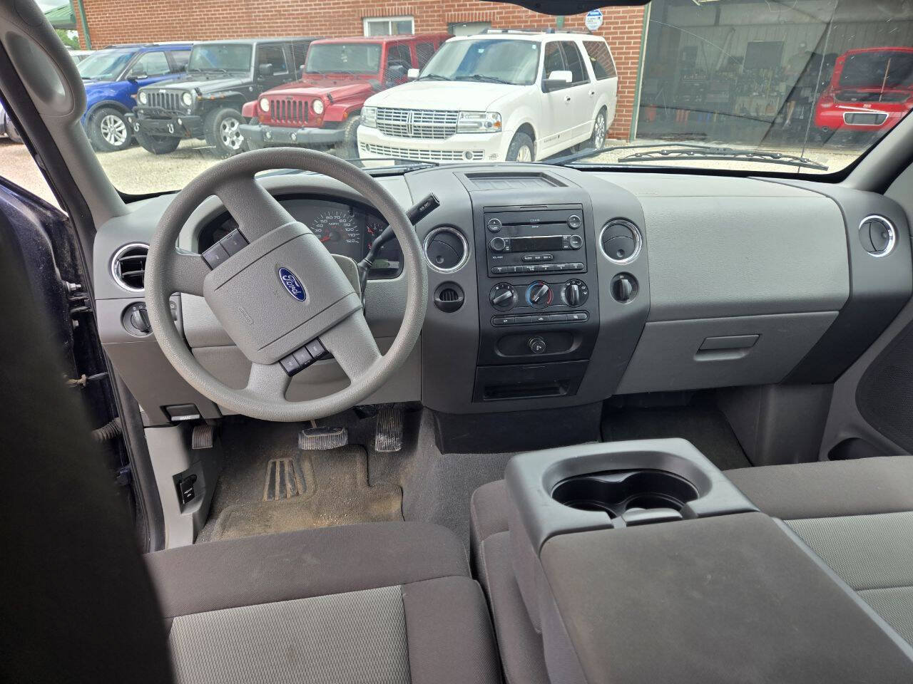 Used 2005 Ford F150 XLT RWD image 11