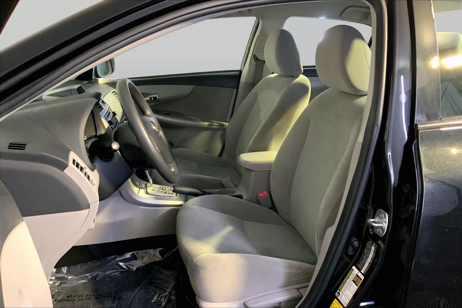 Used 2012 Toyota Corolla LE FWD image 8