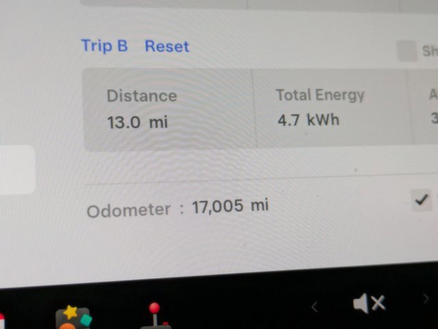 Used 2021 Tesla Model Y Long Range image 11