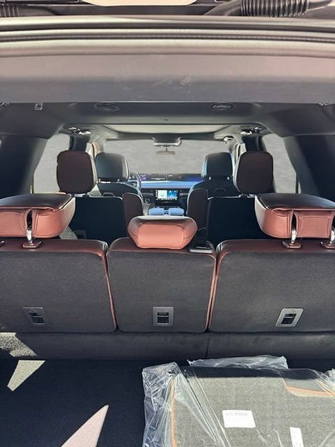 New 2026 Lincoln Navigator L Reserve AWD/4WD image 23