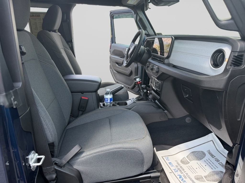 Used 2025 Jeep Wrangler Sport S AWD/4WD image 17