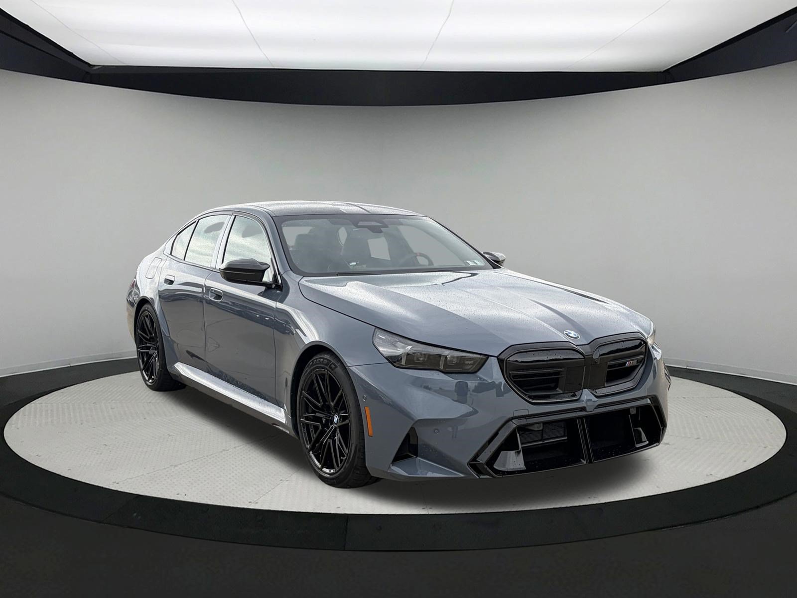 New 2027 BMW M5 w/ Carbon Package AWD/4WD image 3