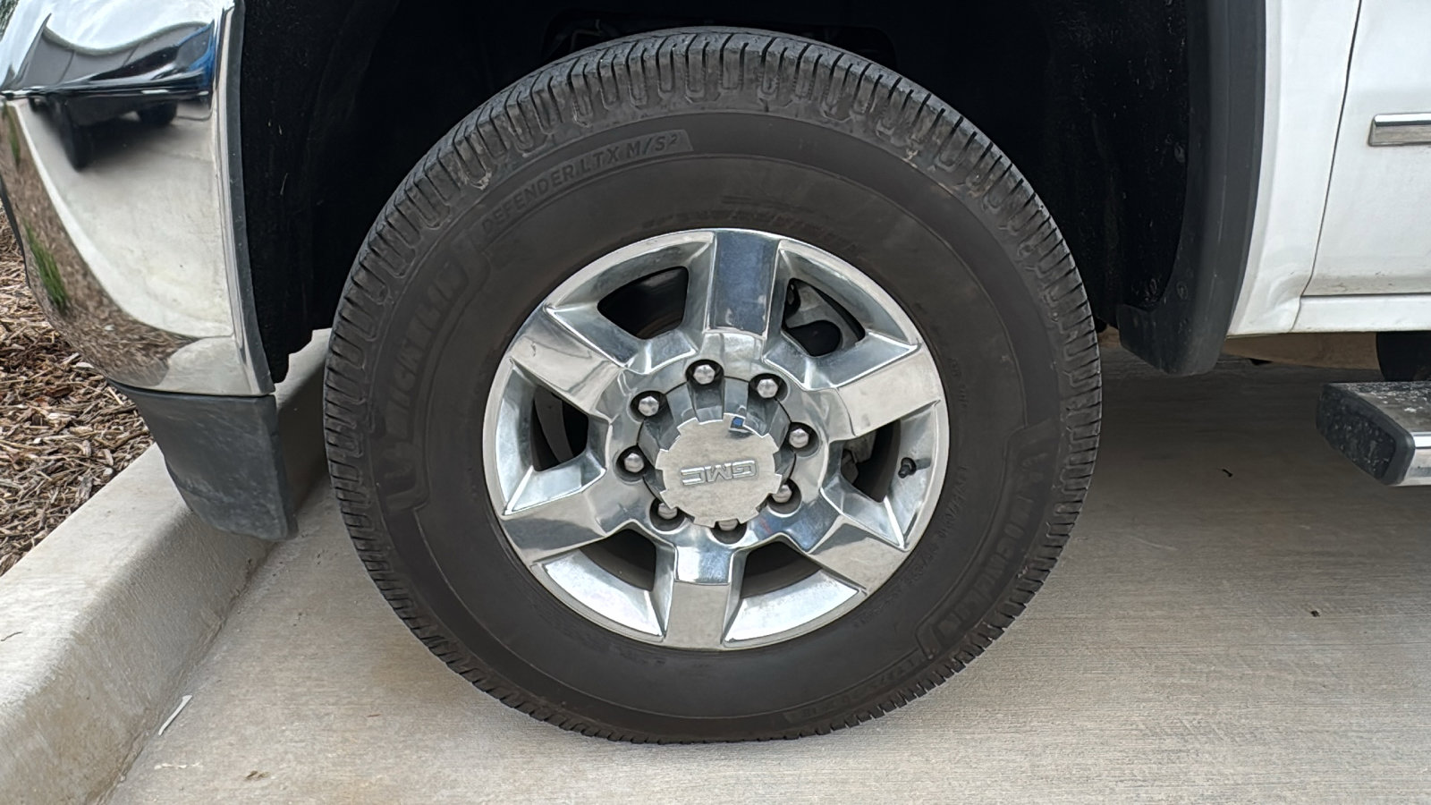 Used 2016 GMC Sierra 2500 SLT w/ Duramax Plus Package AWD/4WD image 20