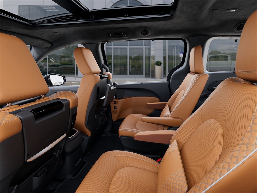 New 2026 Chrysler Pacifica Pinnacle w/ Trailer Tow Group image 23