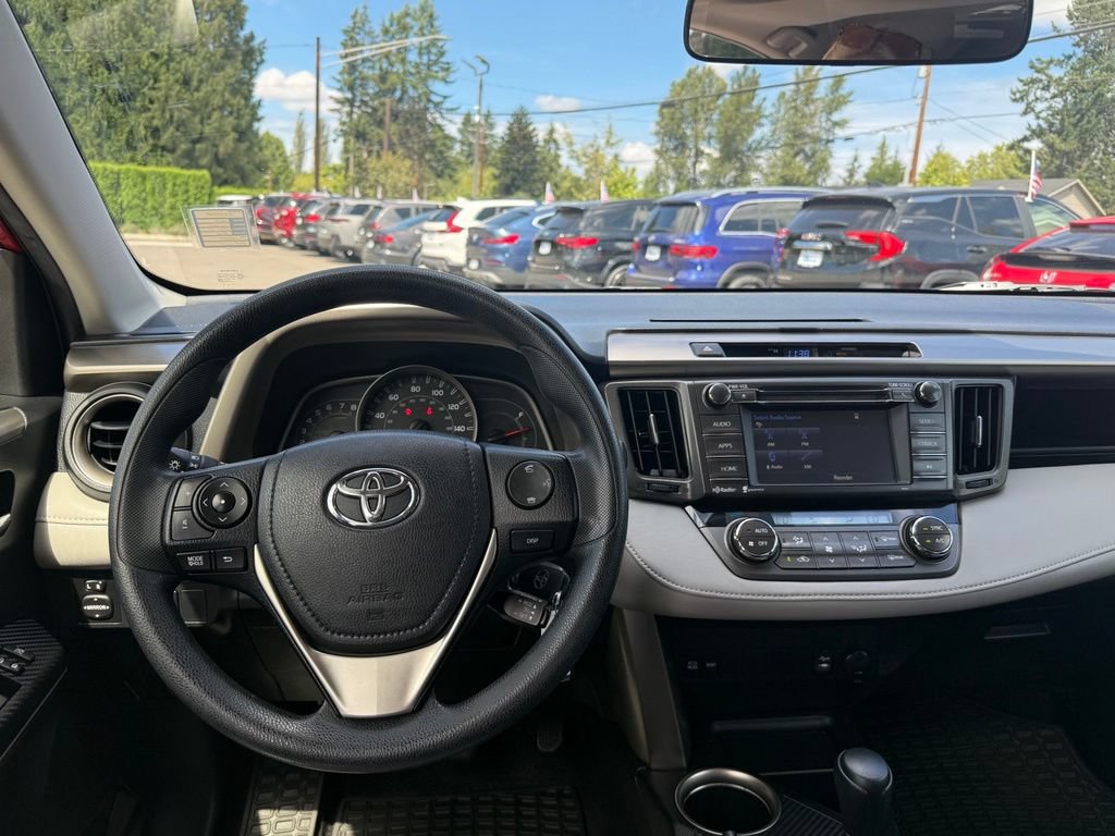 Used 2015 Toyota RAV4 XLE AWD/4WD image 19