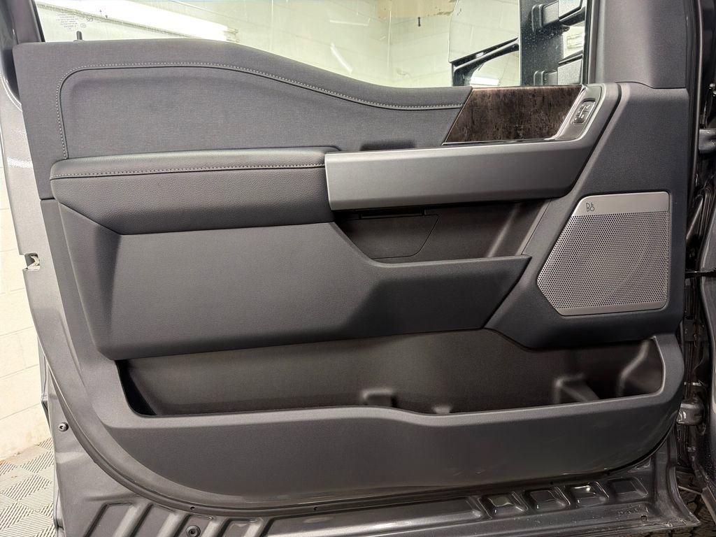 New 2026 Ford F250 Lariat w/ Chrome Package image 15