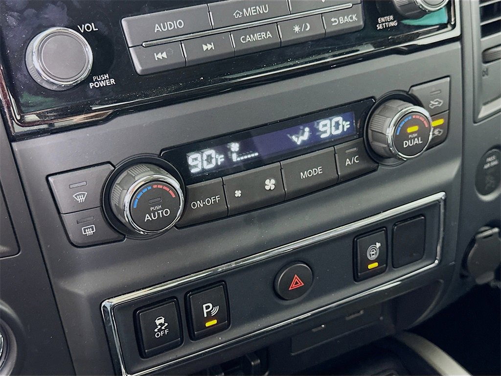 Used 2024 Nissan Titan SV w/ SV Convenience Package image 15