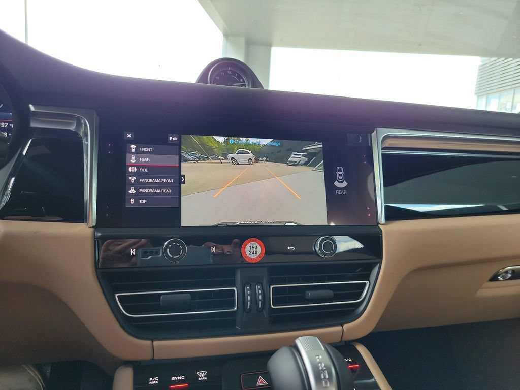 New 2026 Porsche Macan AWD/4WD image 28