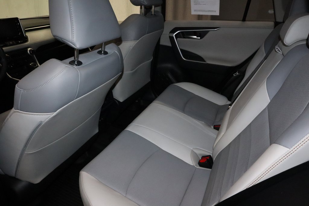 Used 2020 Toyota RAV4 Limited image 21