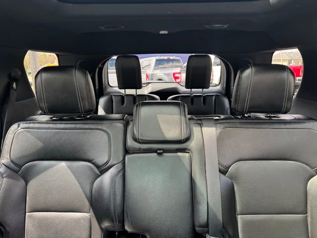 Used 2017 Ford Explorer Limited w/ Equipment Group 303A image 32