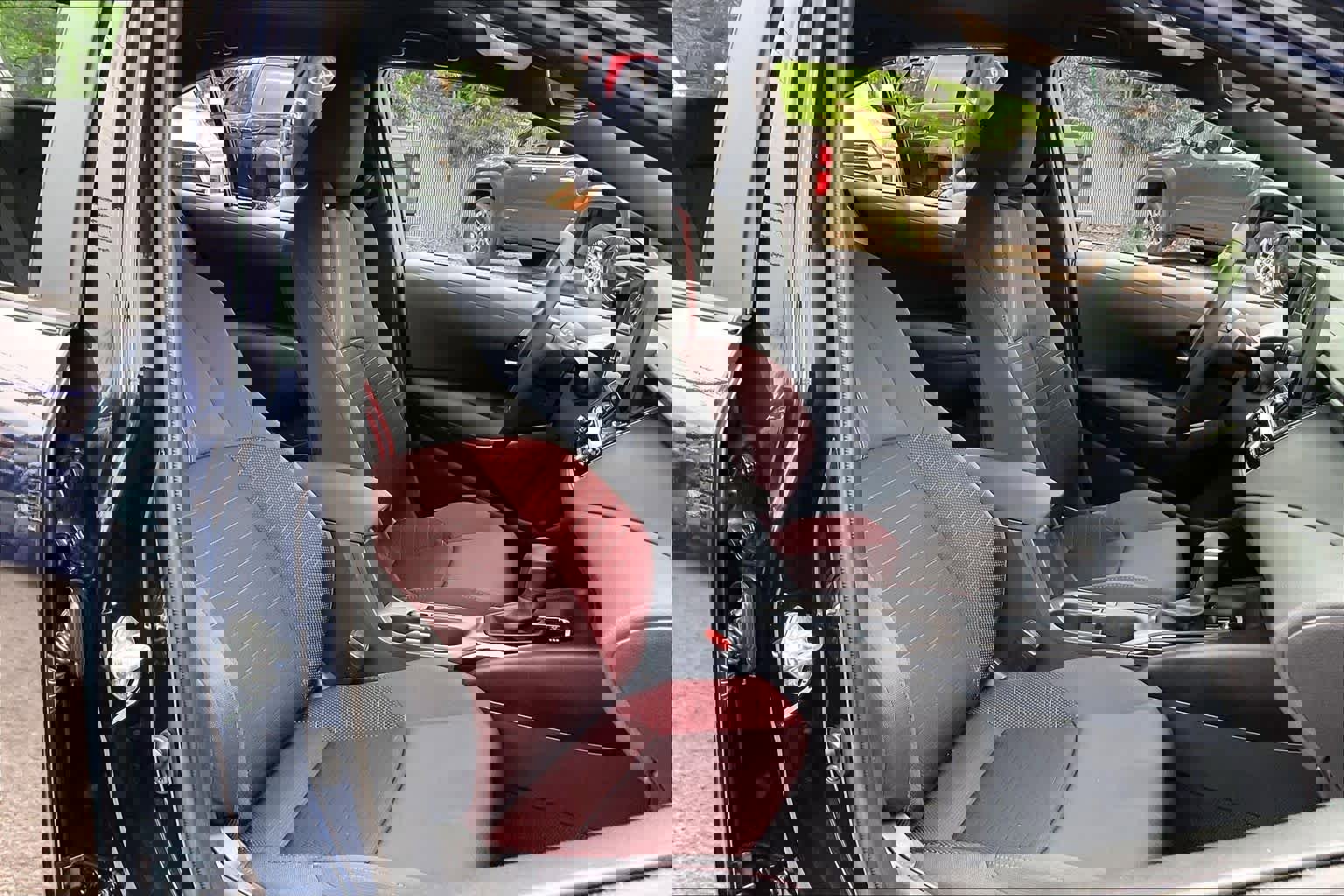 Used 2026 Toyota Corolla SE image 9