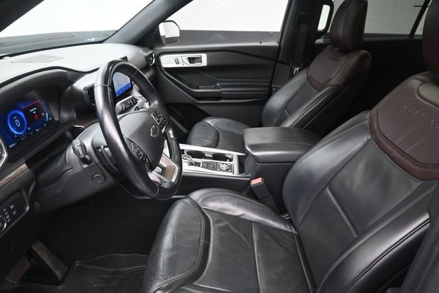 Used 2020 Ford Explorer Platinum AWD/4WD image 16