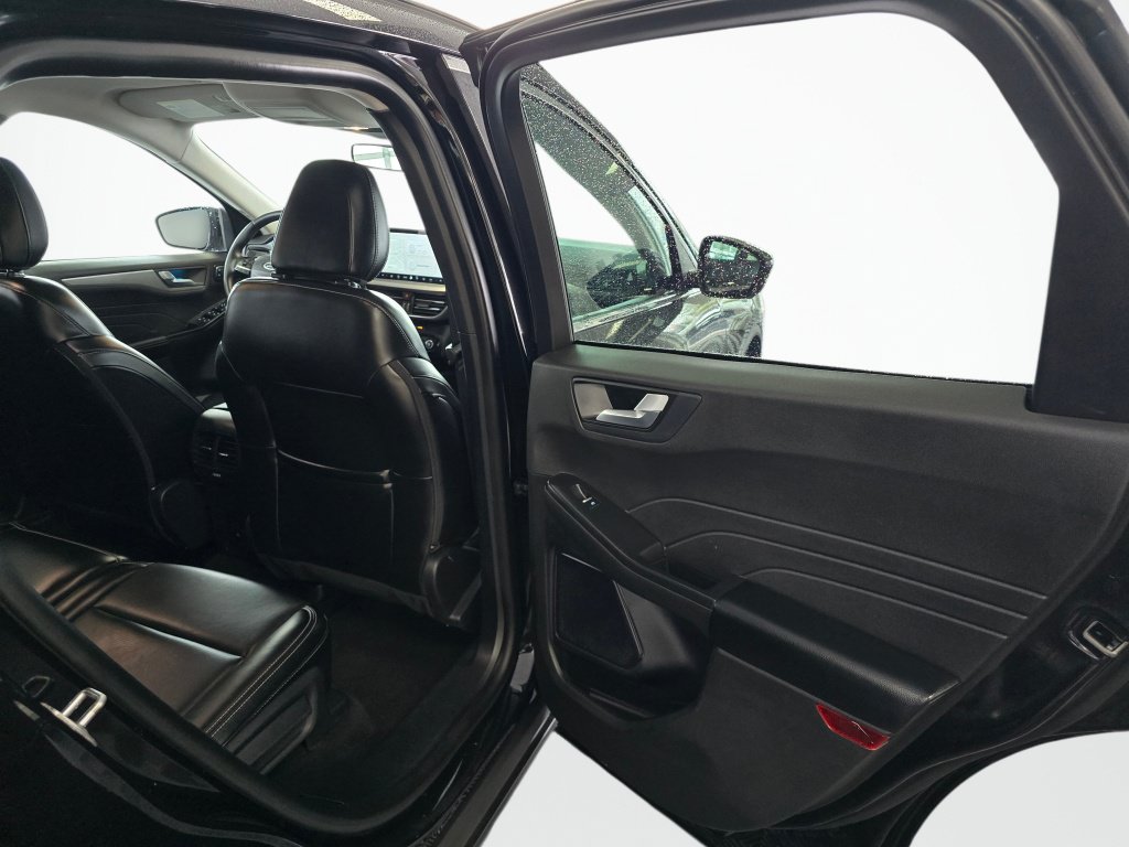 Used 2024 Ford Escape Platinum AWD/4WD image 36