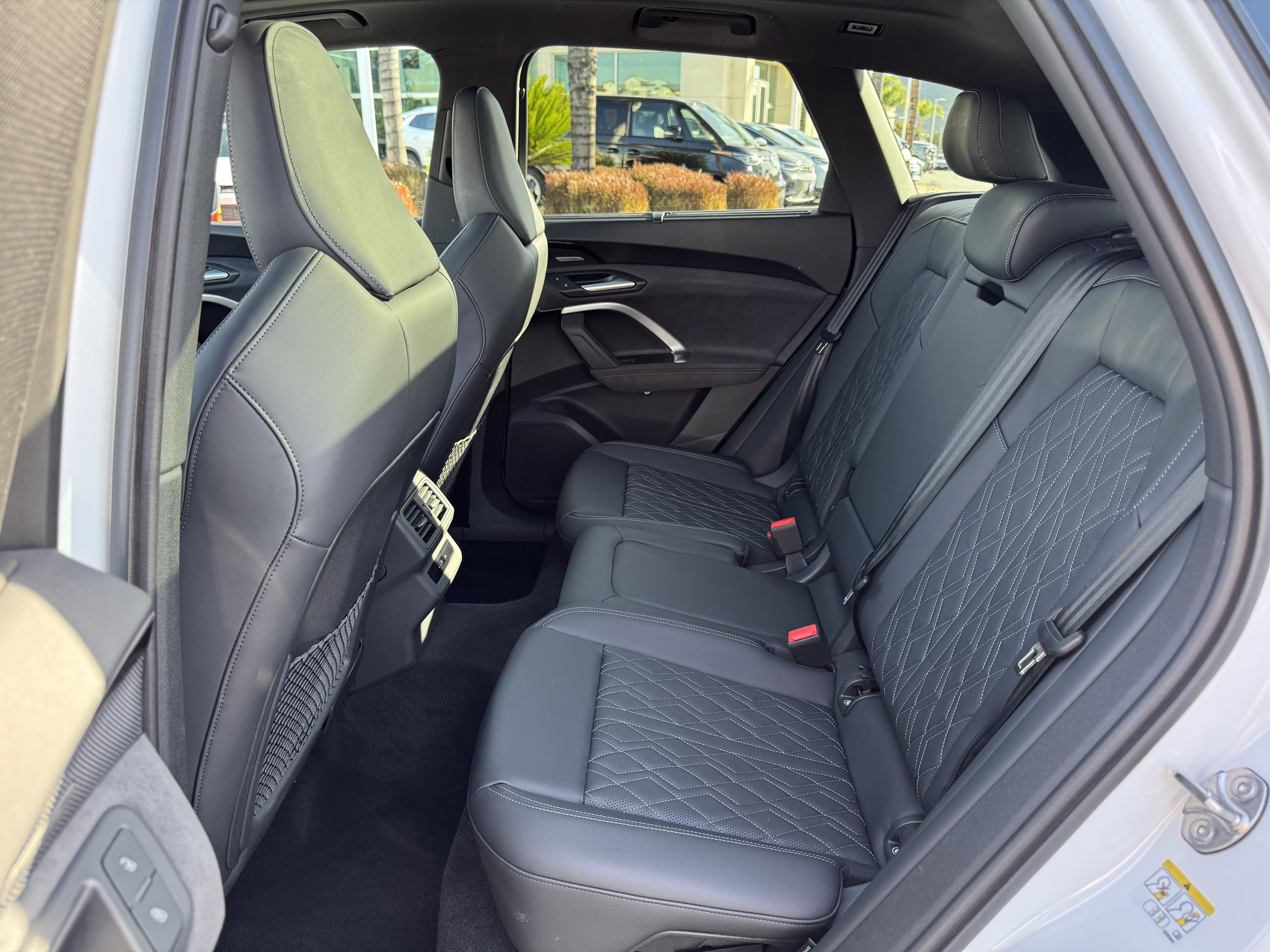 Used 2025 Audi SQ5 Premium Plus w/ Premium Plus Package AWD/4WD image 32