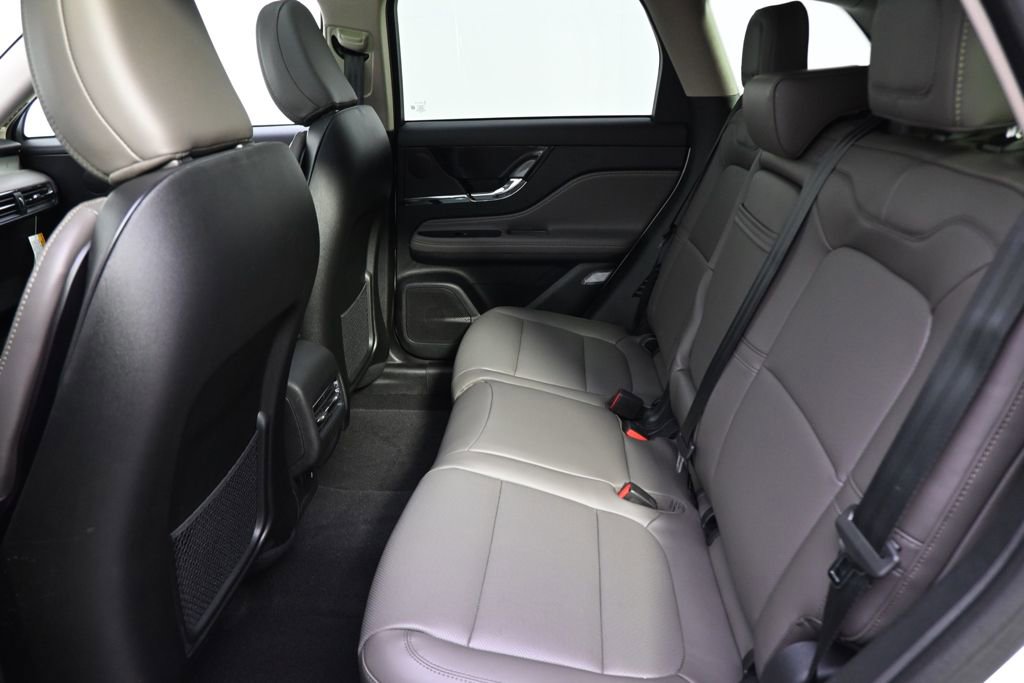 New 2026 Lincoln Corsair Premiere image 21