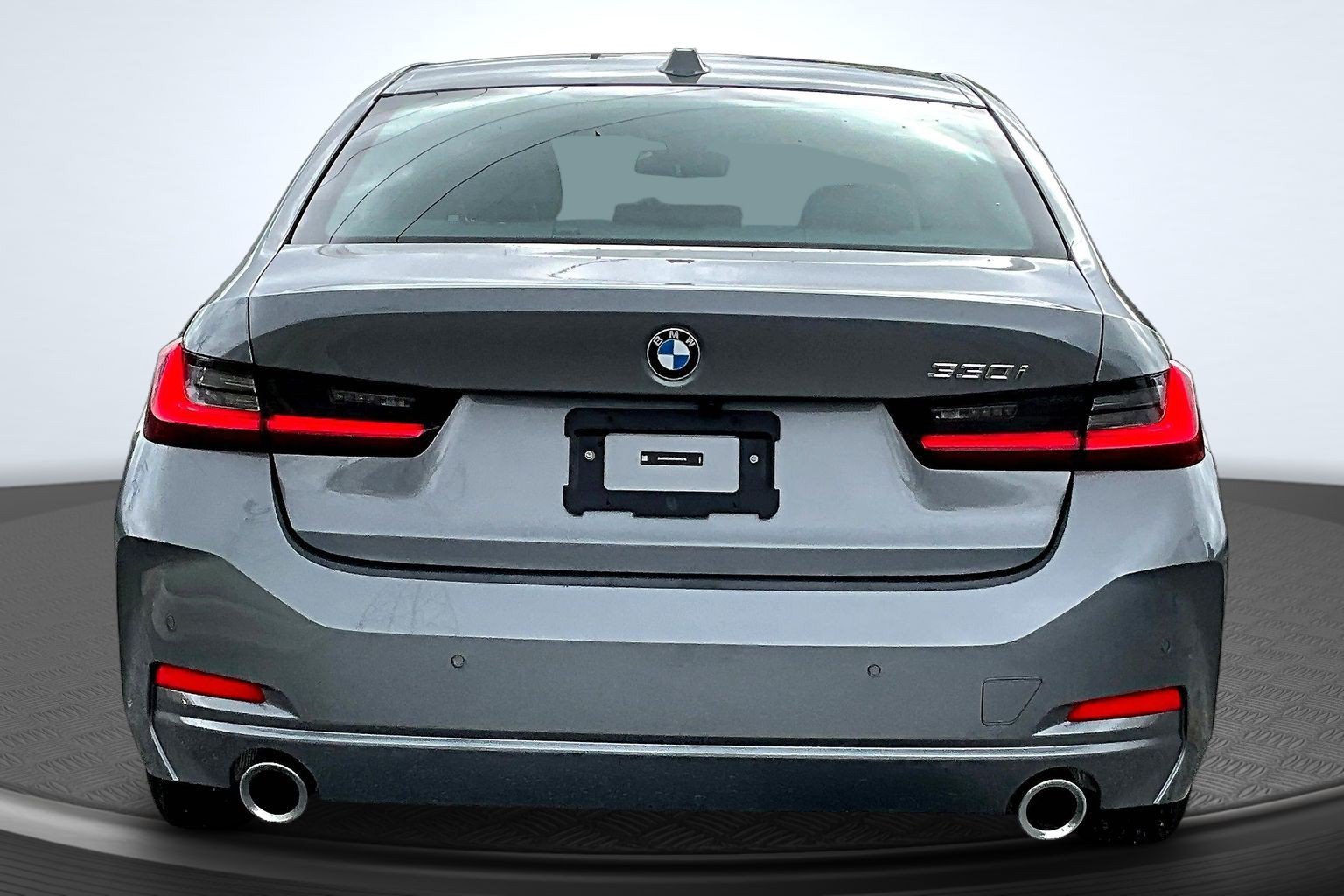Used 2026 BMW 330i Sedan RWD image 4