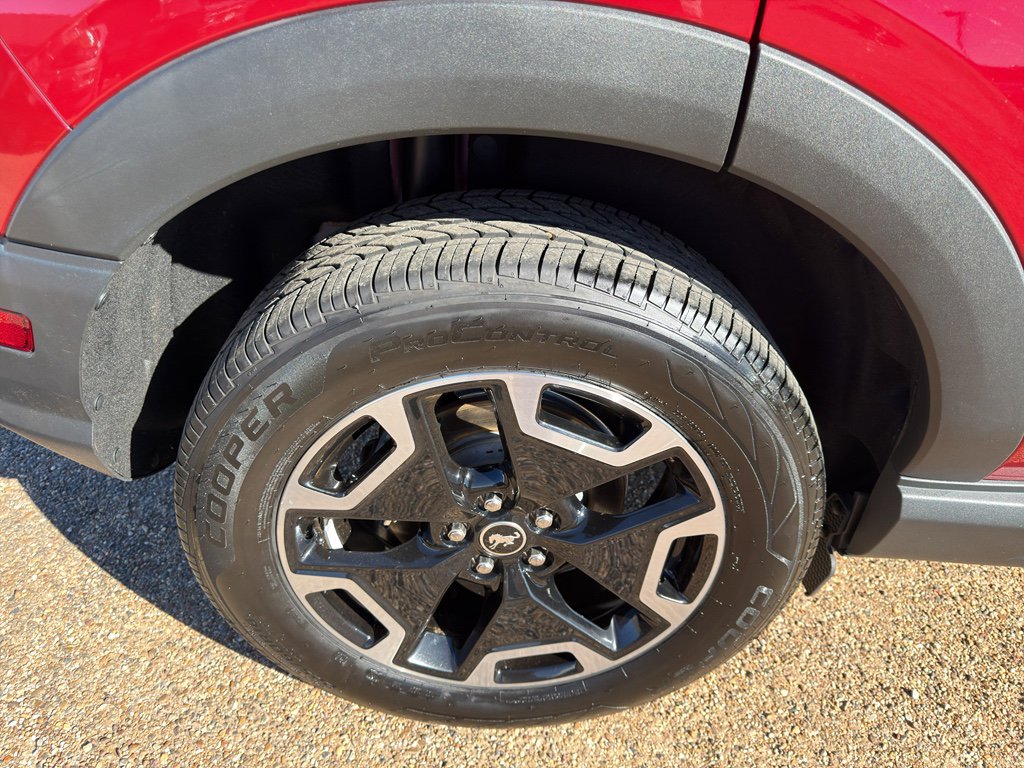 Used 2021 Ford Bronco Sport Outer Banks w/ Outer Banks Package image 15