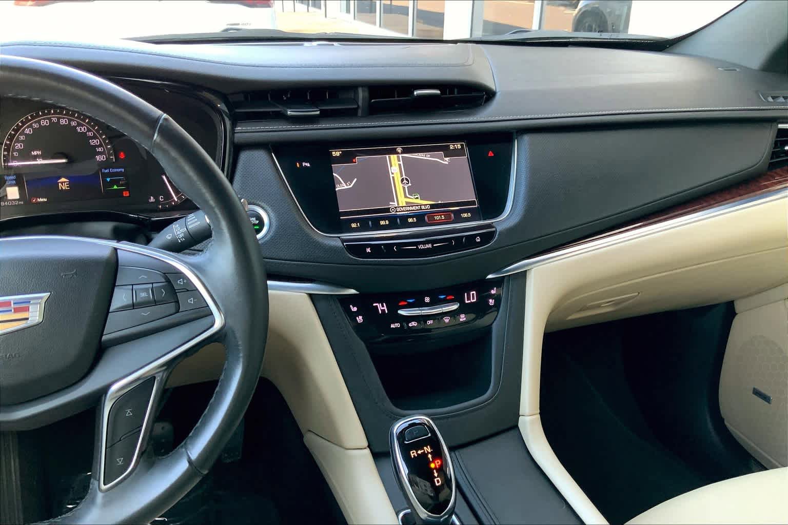 Used 2018 Cadillac XT5 Premium Luxury AWD/4WD image 6