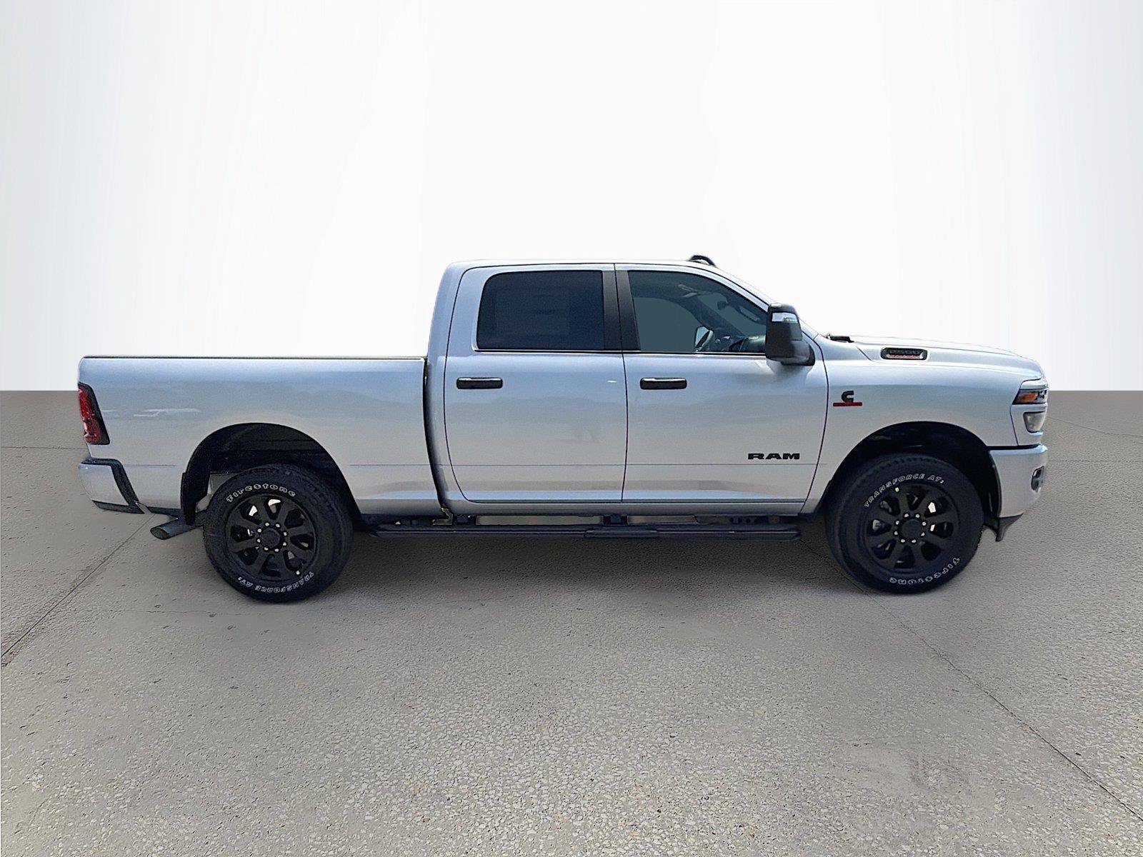 New 2026 RAM 2500 Big Horn AWD/4WD image 3