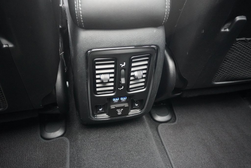 Used 2020 Jeep Grand Cherokee SRT image 26
