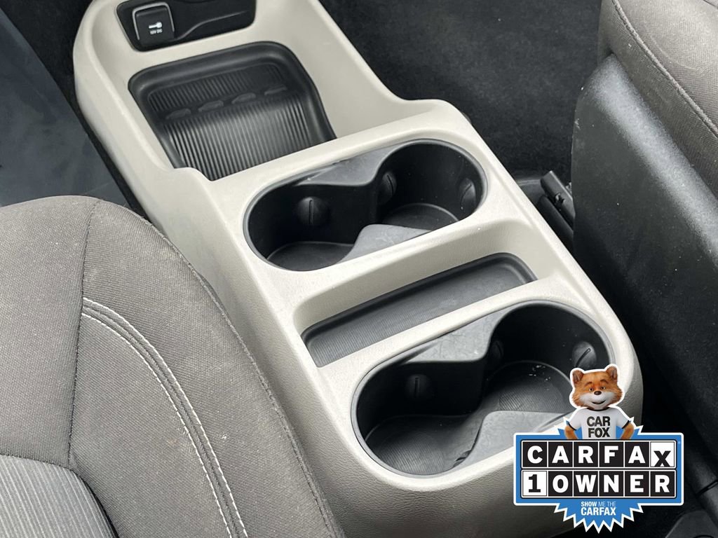 Used 2023 Chrysler Voyager LX image 13