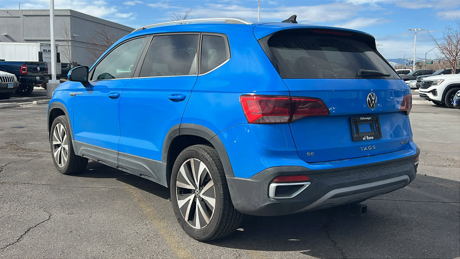 Certified 2022 Volkswagen Taos SE image 7