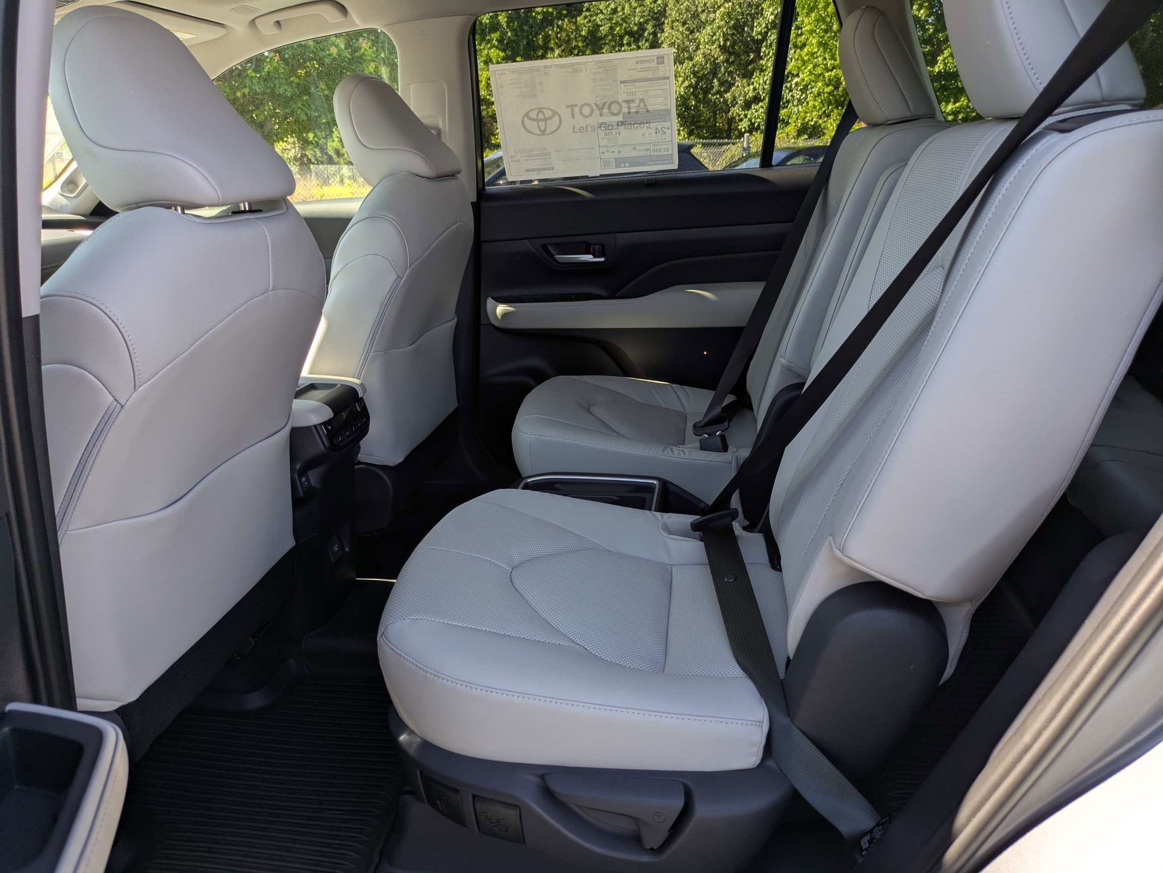 New 2026 Toyota Grand Highlander FWD image 17