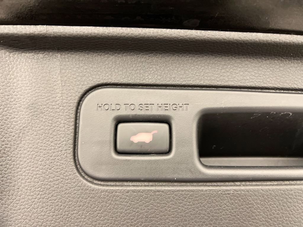 Used 2025 Honda Pilot Elite image 29