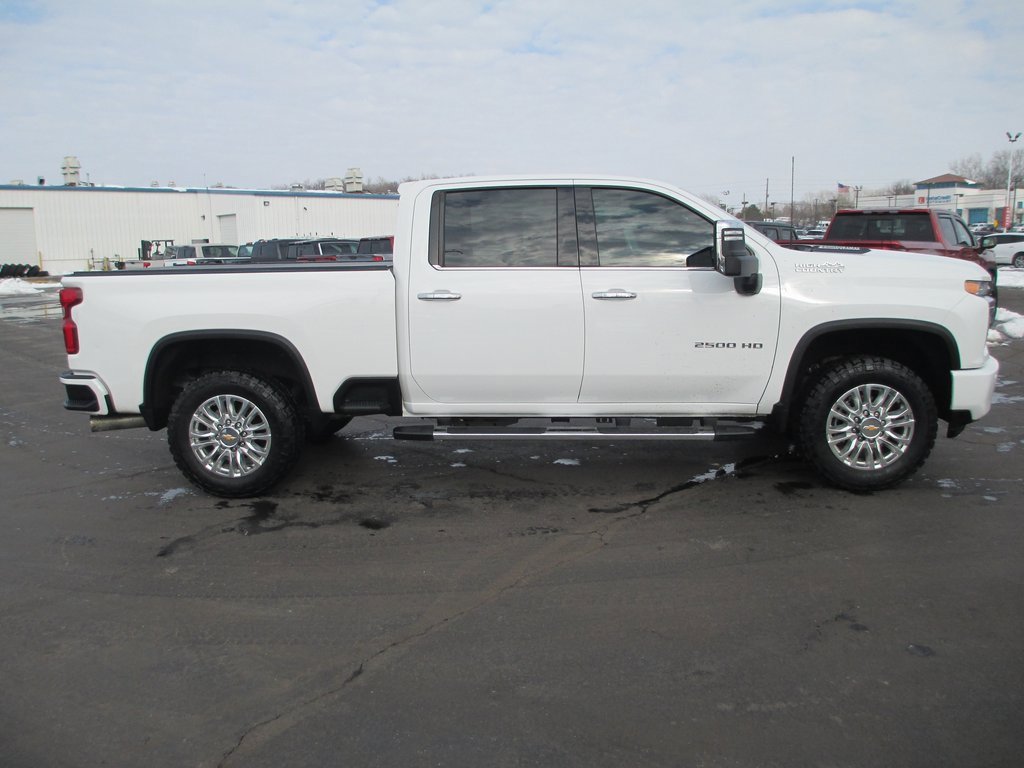Used 2022 Chevrolet Silverado 2500 High Country image 3