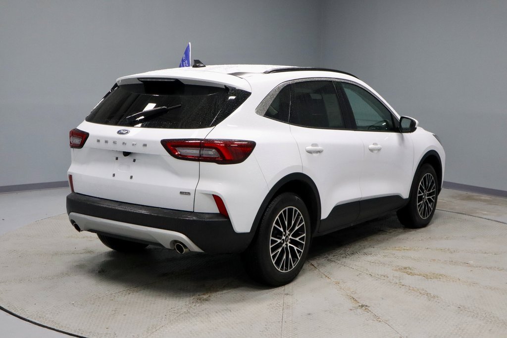 Used 2023 Ford Escape SE image 12