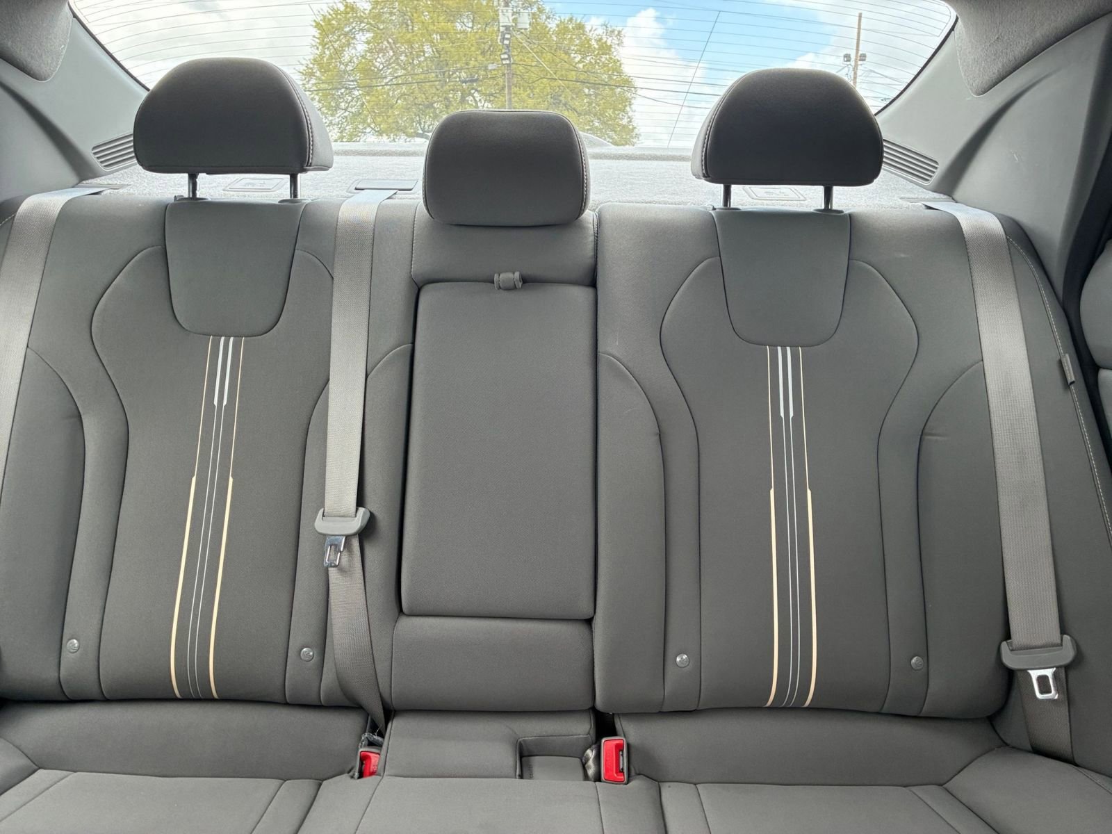Used 2025 Hyundai Elantra SEL FWD image 37