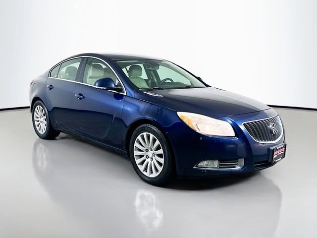 Used 2012 Buick Regal Leather image 2