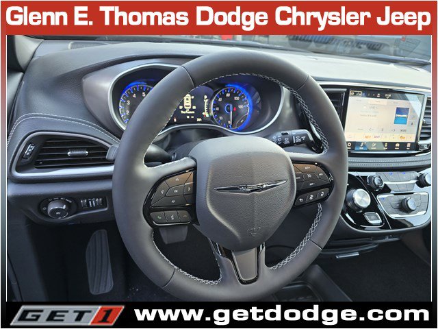 New 2026 Chrysler Pacifica Select w/ S Appearance Package FWD image 10