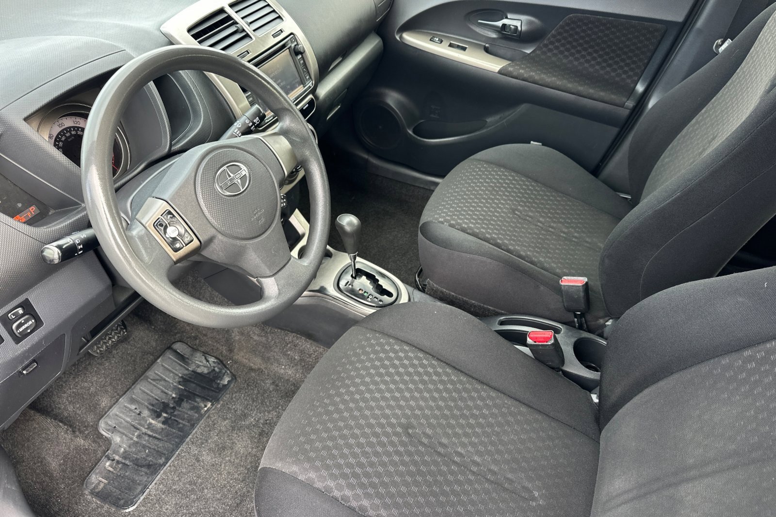 Used 2014 Scion xD image 10