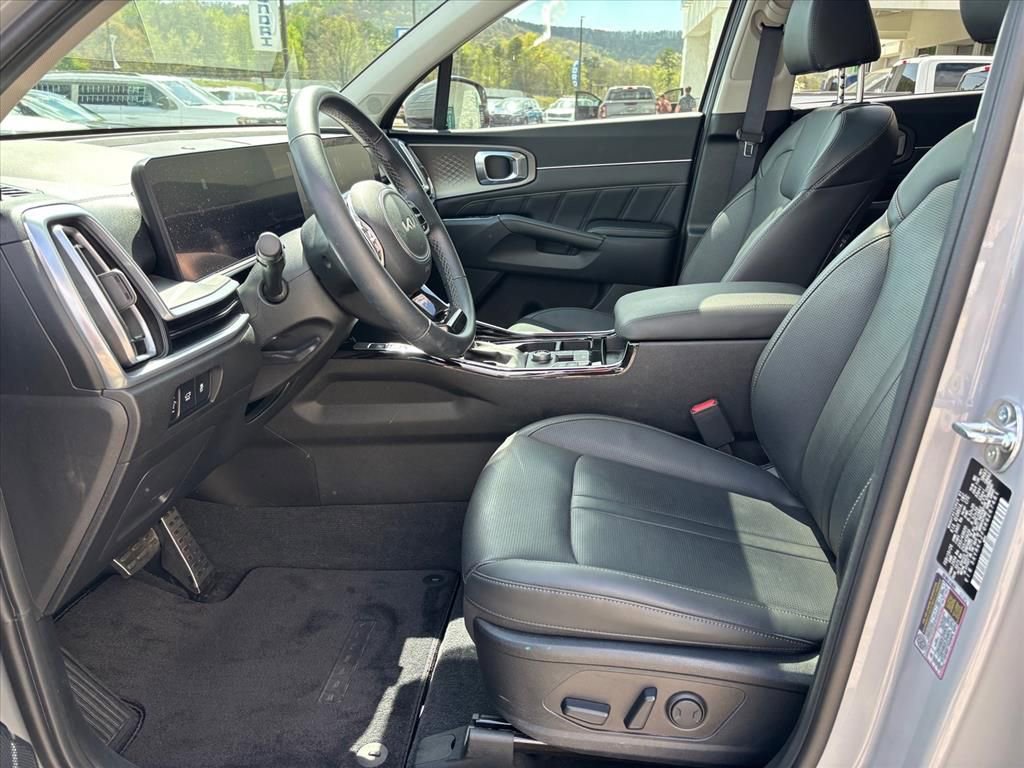 Used 2024 Kia Sorento SX image 10