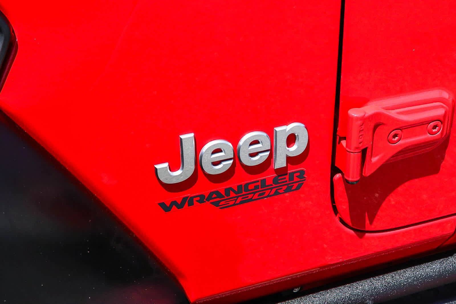 Used 2018 Jeep Wrangler Sport AWD/4WD image 16
