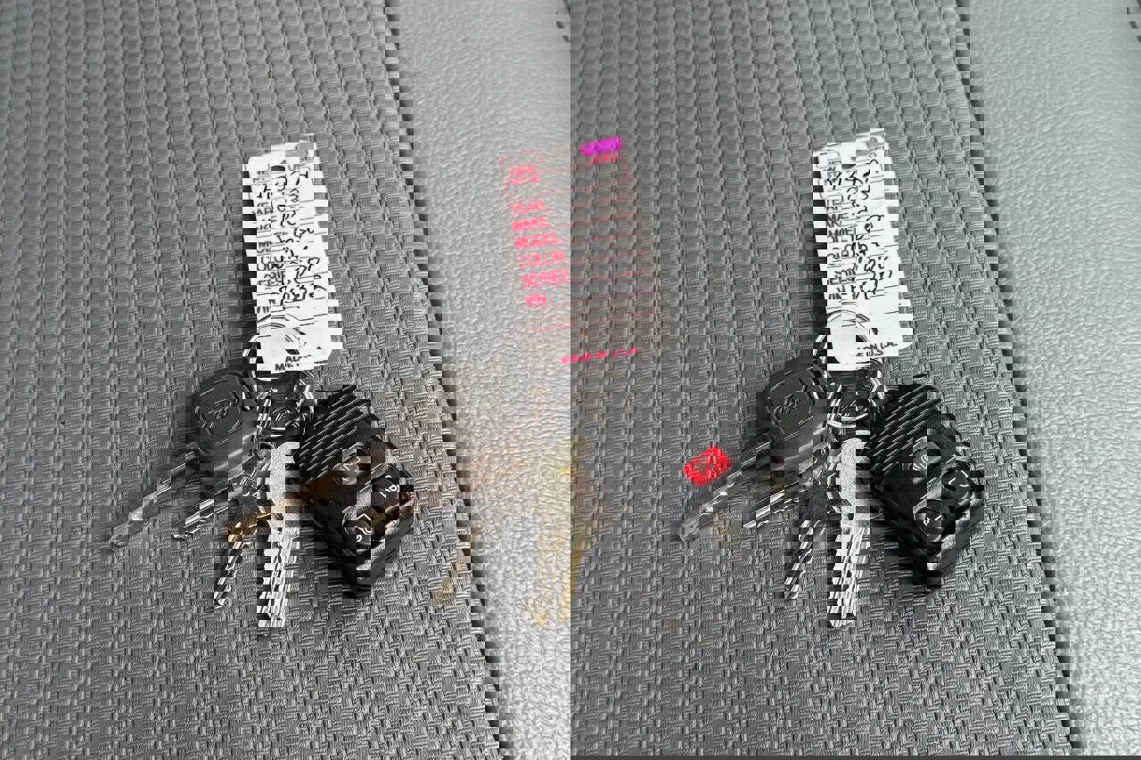 Used 2023 Ford F650 2WD Regular Cab Super Duty image 44