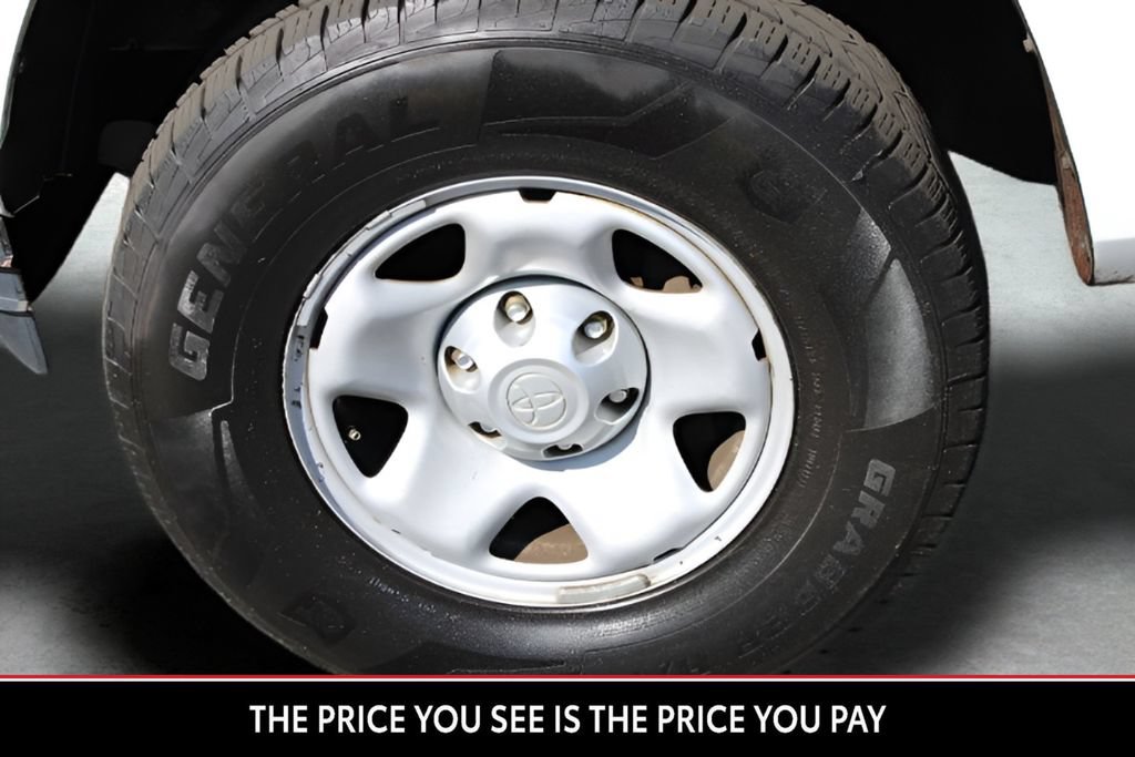 Used 2018 Toyota Tacoma SR w/ SR Convenience Package AWD/4WD image 3